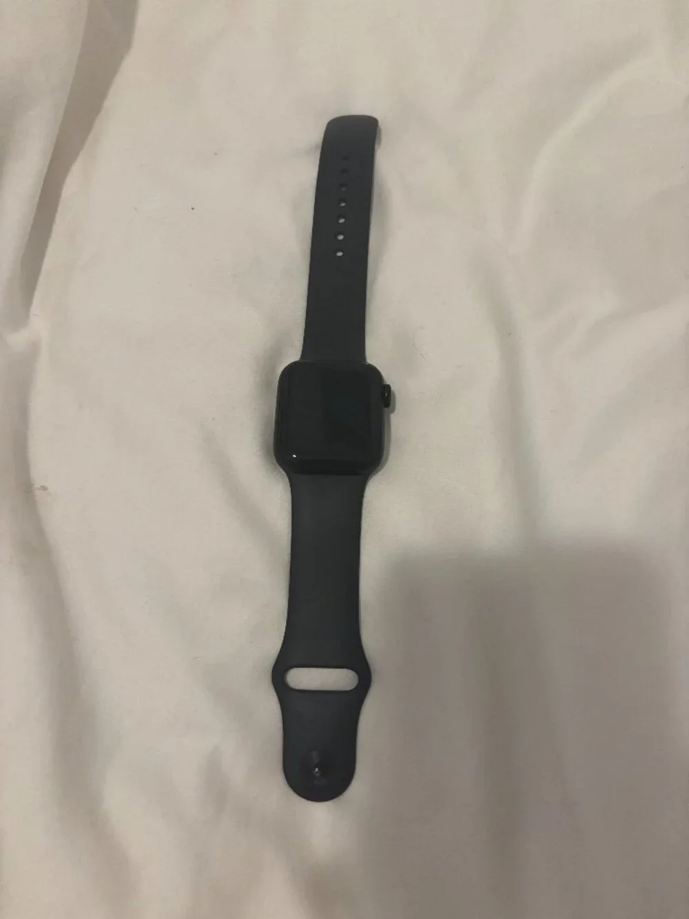 OPEN TO OFFERS: Apple Watch SE 40mm Aluminum Case + GPS and Black Apple Band